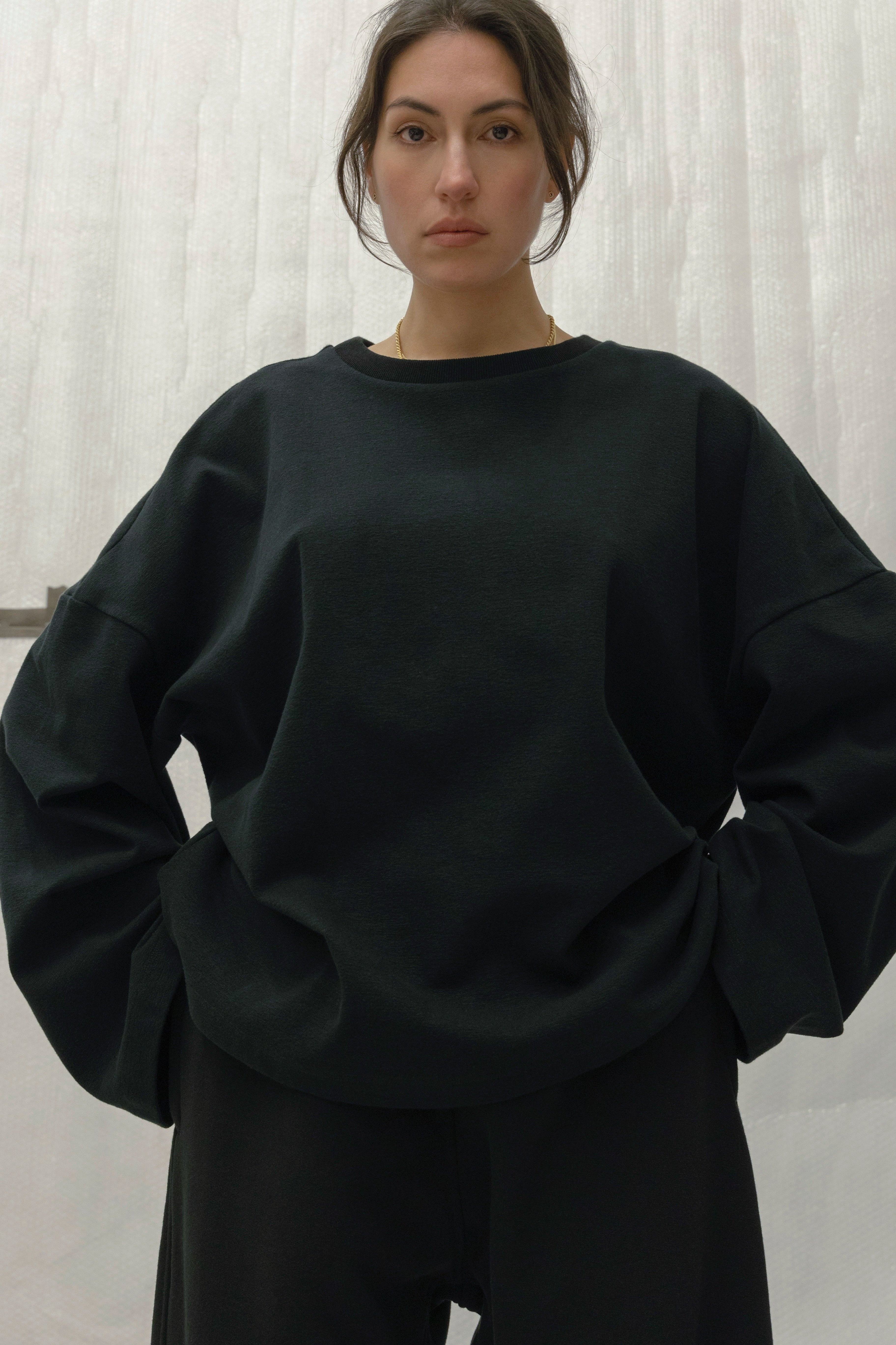 Classic ribbed sweater with long sleeves