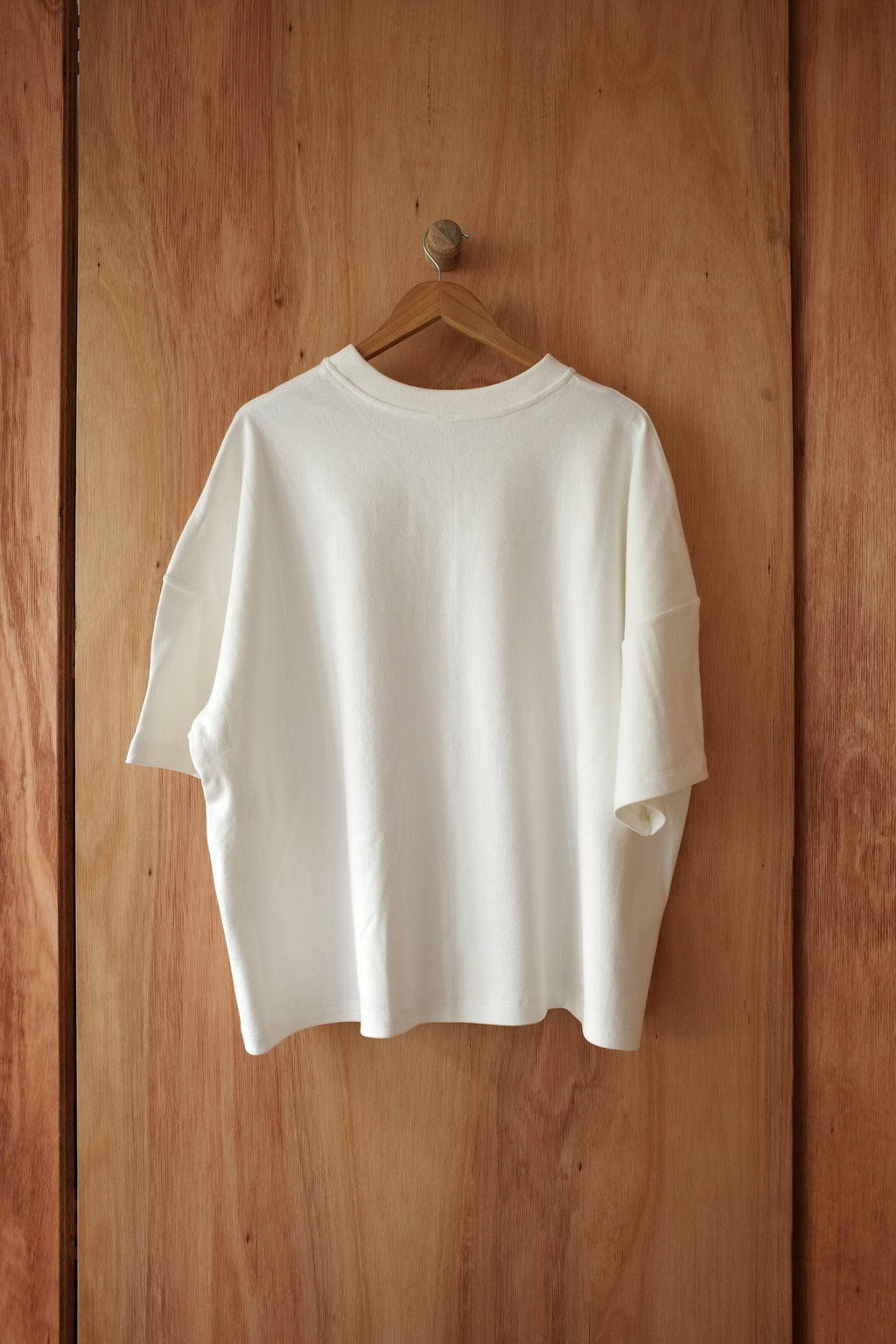 Classic ribbed sweater with short sleeves